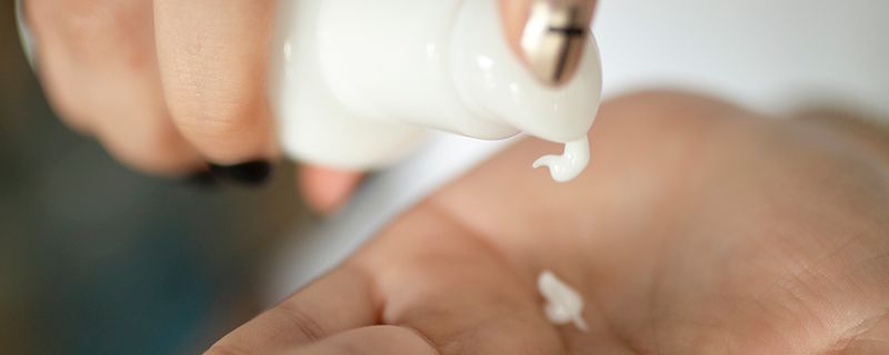 玻尿酸補水修護乳可以涂抹身體嗎?